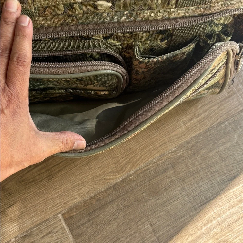 Vintage tapestry Weekend Bag Pathfinder